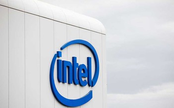 Intel đặt cược vào chip ô tô trong cuộc đua với TSMC, Samsung