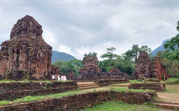 'Hiệp sĩ di tích' trong lòng bạn bè: Phong cách trùng tu Kazik