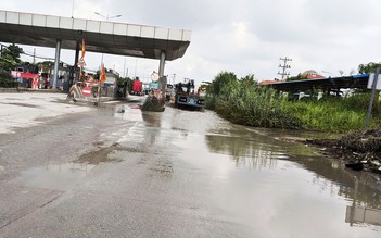 Đường lòng chảo gây ngập nước