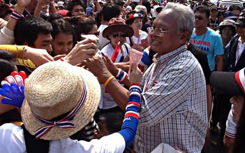 Thủ lĩnh biểu tình lật đổ bà Yingluck bị khởi tố tội nổi loạn