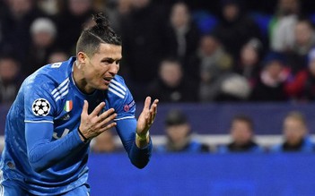 Kết quả bóng đá Champions League Lyon 1-0 Juventus: Ronaldo bị “bắt chết”, Bà đầm già bại trận