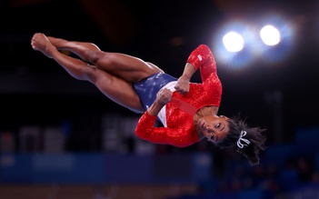 Từ Naomi Osaka đến Simone Biles, khi dũng cảm trở thành ích kỷ