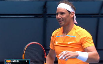 Rafael Nadal bị 'mất vợt' ngay trong trận đấu tại giải Úc mở rộng 2023