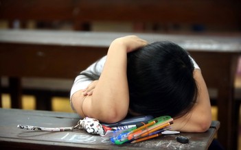 Con cái không phải là 'tấm huy chương' của cha mẹ