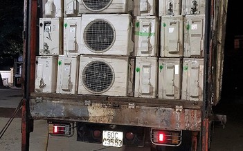 Phát hiện xe tải chất đầy hàng điện tử cũ bị cấm nhập khẩu
