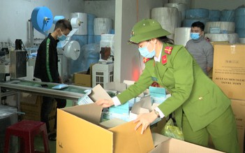 Quảng Bình: Phát hiện cơ sở sản xuất khẩu trang không giấy phép