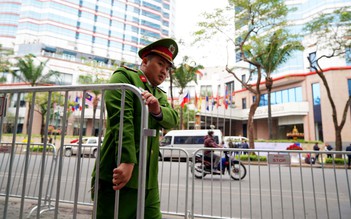 An ninh siết chặt trước khách sạn có phái đoàn Triều Tiên lưu trú