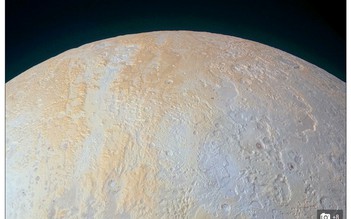 NASA tiết lộ hình ảnh đáng kinh ngạc về cực bắc của Diêm Vương tinh