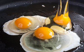 Người bị viêm khớp có nên ăn trứng không?