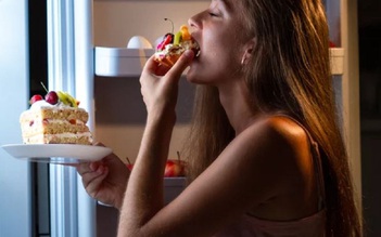 Điều gì xảy ra nếu bạn thường xuyên ăn khuya?