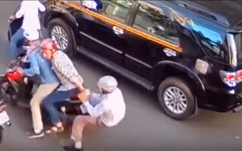 Bắt nghi can dùng dao đâm nạn nhân cướp xe giữa Sài Gòn