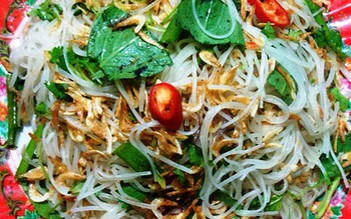 Bún mì ‘đi’ với ruốc khô