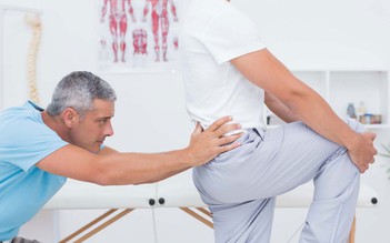 Khi bị đau lưng, nên nghỉ ngơi hay tập thể dục?