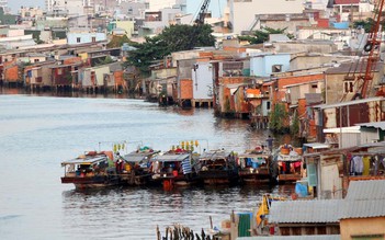 Xóa hơn 20.000 căn nhà ở các “xóm nước đen” Sài Gòn: Nên làm sớm