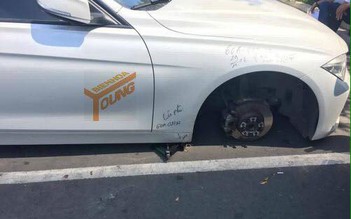 BMW mất bánh xe khi đậu trong bệnh viện