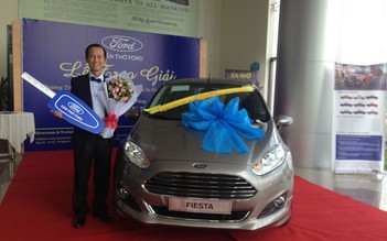 Cần Thơ Ford trao xe Ford Fiesta cho khách hàng trúng thưởng