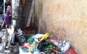 Lúng túng xử phạt người vứt rác ra đường phố