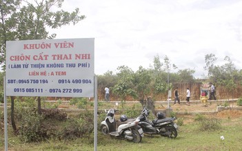 Ba chàng trai lập nghĩa trang hài nhi