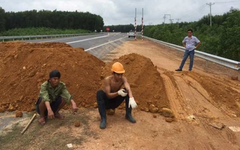 Tranh luận vụ đổ đất chặn đường trên cao tốc chục ngàn tỉ