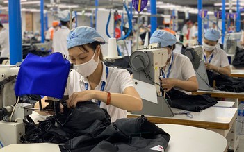 Tăng lương nhưng cần kiểm soát giá