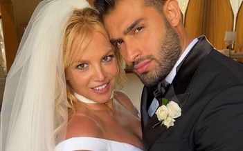 Britney Spears làm đám cưới
