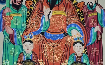 Một nhà sưu tập trao tặng gần 400 tranh dân gian cho Đà Nẵng