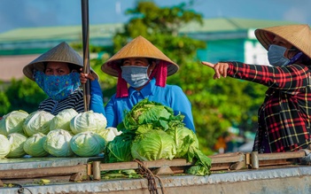 Đi chợ khuya