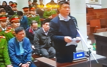 Bị cáo Đinh La Thăng: “Thủ tướng cho phép PVN chỉ định thầu cho công ty thành viên“