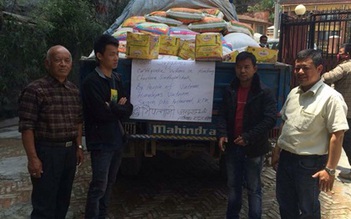 Những chuyến xe cứu trợ của người Việt tại Nepal đã khởi hành