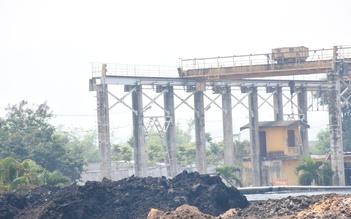 Kon Tum: Nhà máy đường không xử lý chất thải, người dân 'nghẹt thở' vì mùi hôi