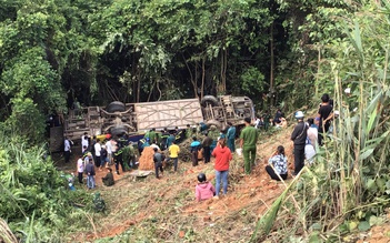 Kinh hoàng vụ xe khách lao xuống vực ở Kon Tum: Nạn nhân thứ 5 tử vong