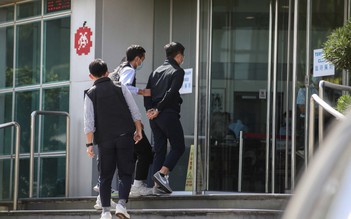 Cảnh sát Hồng Kông bắt giữ tổng biên tập báo Apple Daily