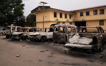 Cướp ngục ở Nigeria, hơn 800 tù nhân trốn thoát