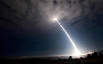 Mỹ hủy vụ thử tên lửa đạn đạo xuyên lục địa để giảm căng thẳng với Nga