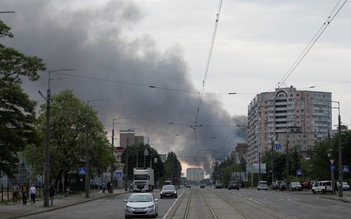 Chiến sự Ukraine ngày thứ 102: Miền đông tiếp tục nóng, Kyiv lại vào tầm ngắm