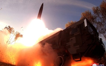 Triều Tiên phóng tên lửa đạn đạo, IAEA nói thế giới đang nín thở lo thử hạt nhân