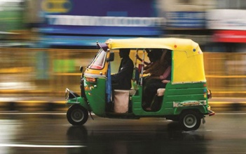 Uber cung cấp dịch vụ xe lam máy ở Ấn Độ