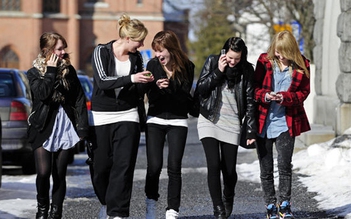 Giới trẻ vẫn thích iPhone, số ít chọn điện thoại Android