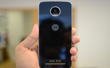 Moto Z Play trình làng, hỗ trợ kết nối phụ kiện mở rộng MotoMods