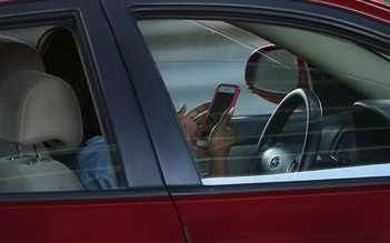 Florida xem xét cấm nhắn tin khi lái xe