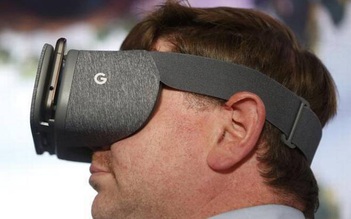 Google giảm 50% giá bán tai đeo Daydream View VR