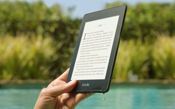 Amazon ra mắt Kindle Paperwhite có thể đọc được dưới nước