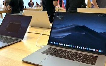 Ngoài MacBook Pro 15 inch, thiết bị nào còn bị cấm mang lên máy bay?