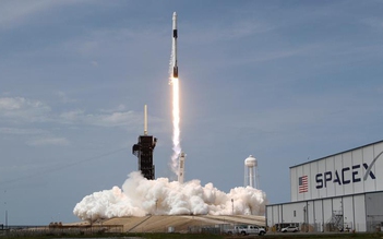 SpaceX gọi vốn thành công 850 triệu USD