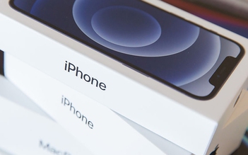 Apple bị phạt 2 triệu USD vì không có bộ sạc trong hộp iPhone 12