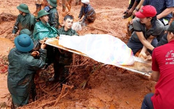 Gần 1.000 ngôi nhà bị ngập lụt trong mưa lũ ở Tây nguyên