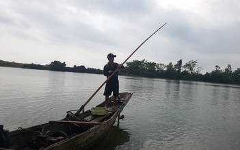 Một ngày ở làng 'ăn tới, mần lui'