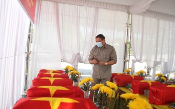Đón 16 hài cốt và một mộ tập thể liệt sĩ hy sinh tại Lào về đất mẹ