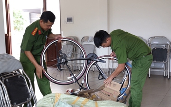 Điều tra vụ nhập lậu 100 chiếc xe đạp từ Campuchia về Việt Nam qua bưu điện
