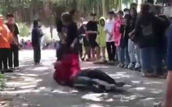 Điều tra vụ nữ sinh ở Tây Ninh bị đánh dã man trước đám đông